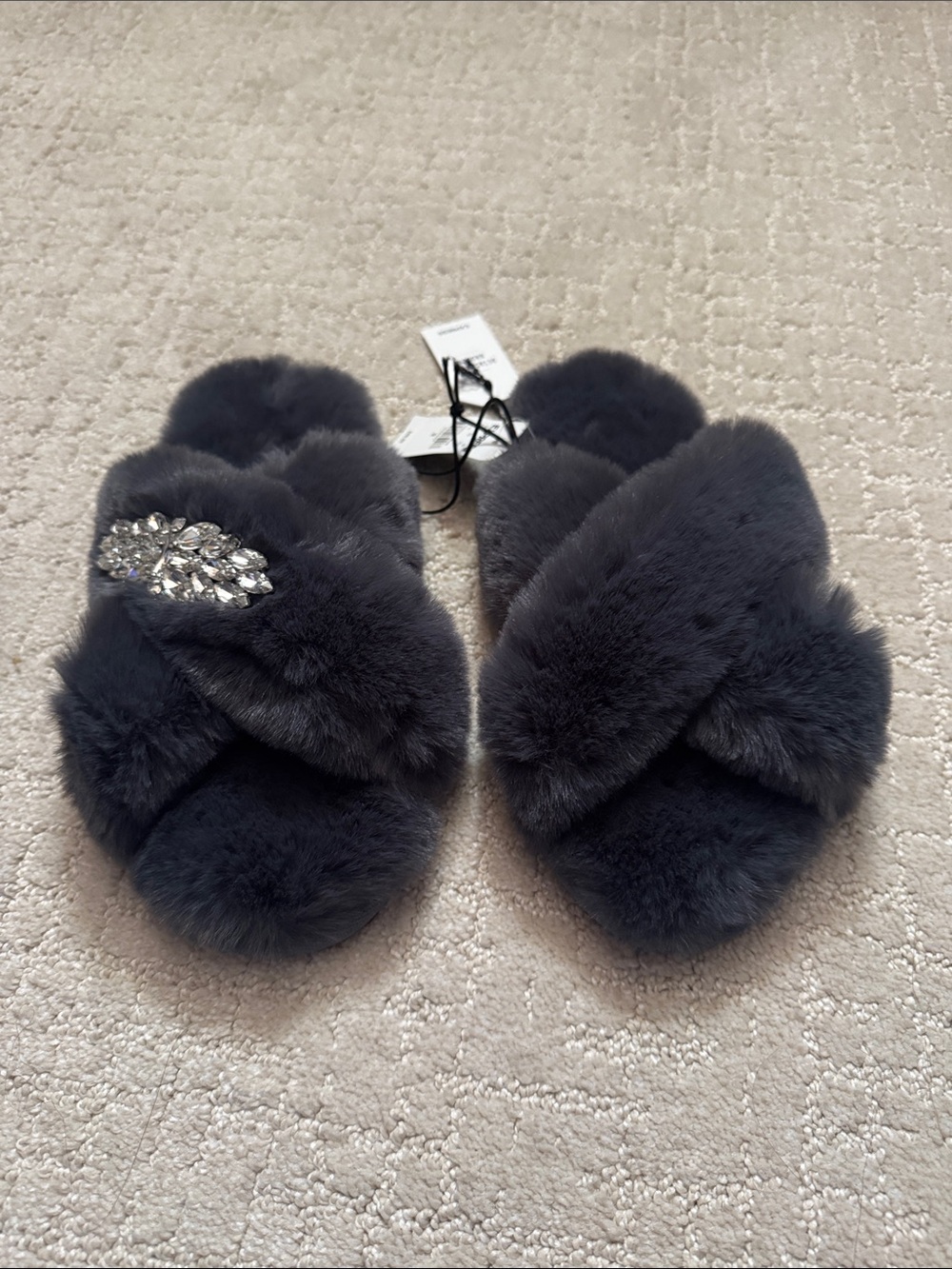 Express Women's Gray Faux Fur Crisscross Slides with Brooch